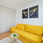 Ludna Overlooking The Center By The Vistula River By Renters * Warszawa