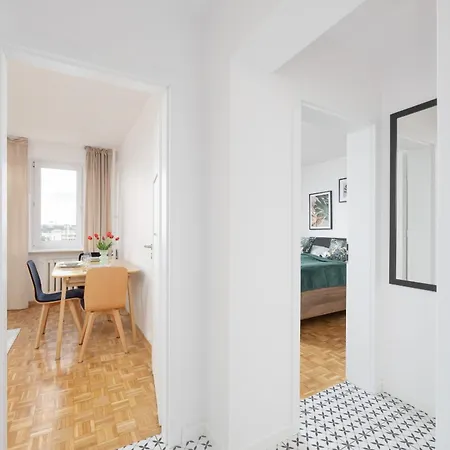 Ludna Overlooking The Center By The Vistula River By Renters Apartment Warsaw