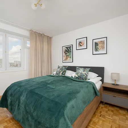 Ludna Overlooking The Center By The Vistula River By Renters *