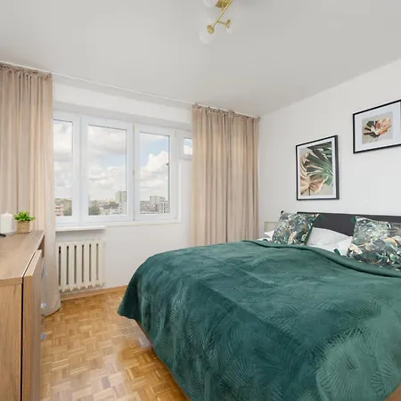 Апартаменты Ludna Overlooking The Center By The Vistula River By Renters