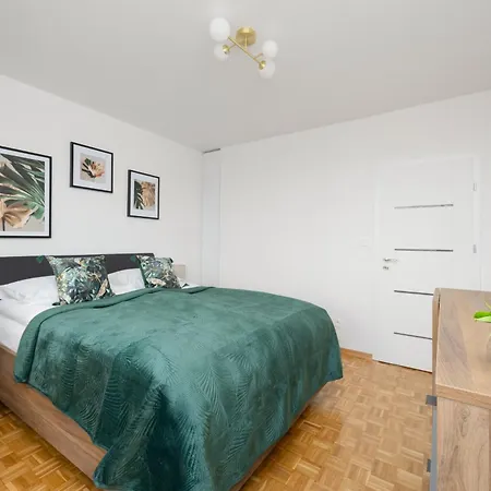 Apartamento Ludna Overlooking The Center By The Vistula River By Renters *