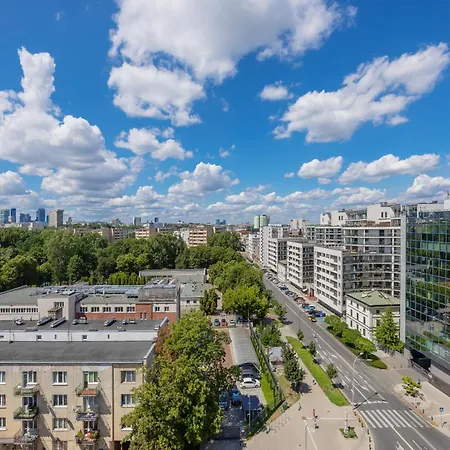 Ludna Overlooking The Center By The Vistula River By Renters Varsóvia